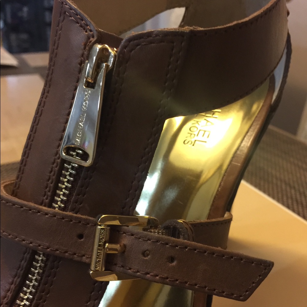 Michael Kors Shoes - Picture 2 of 3